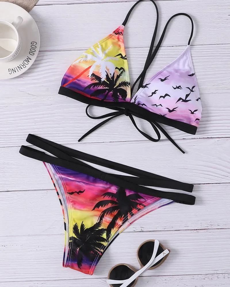 Hawaii Scenery Print Strap Bra With Panties Bikini Sets